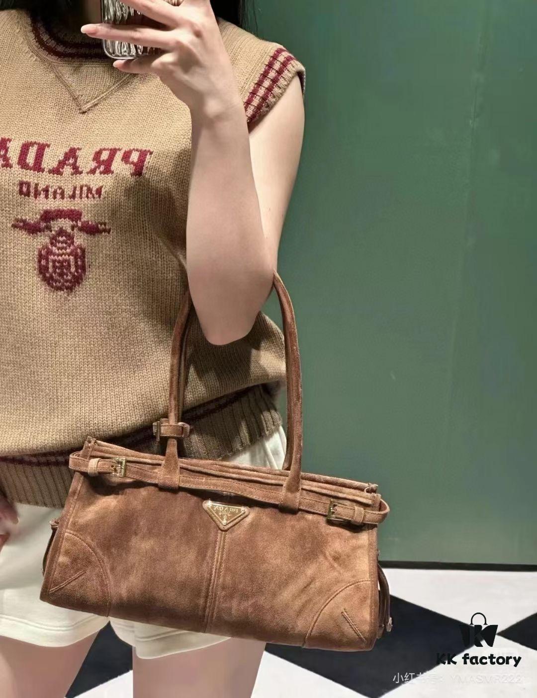 PRADA New Arrival Matte Black Waxed Leather Tote Bag 2452