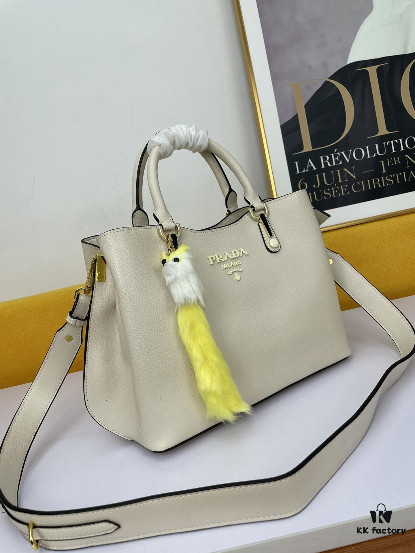 New Prada 5002 (2020 Bestseller) – The Ultimate Versatile Bag with Timeless Style