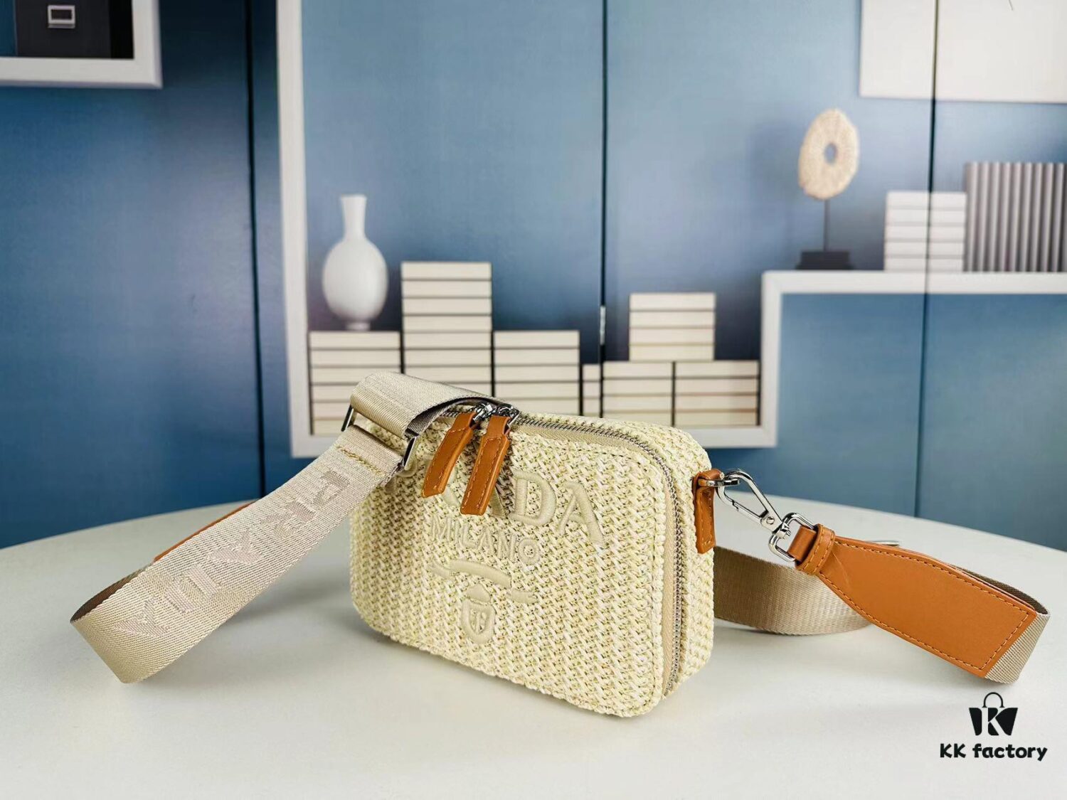 P Brand Raffia Camera Bag - Catch the Last Moments of Summer