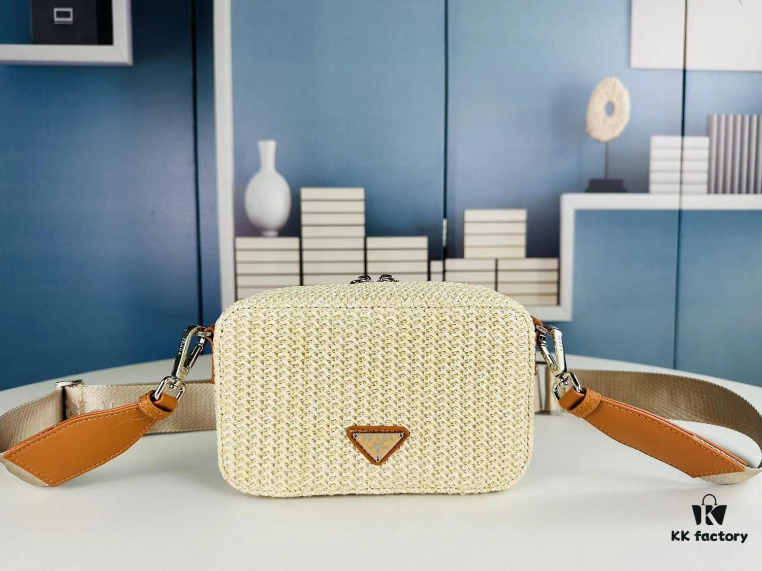 P Brand Raffia Camera Bag - Catch the Last Moments of Summer