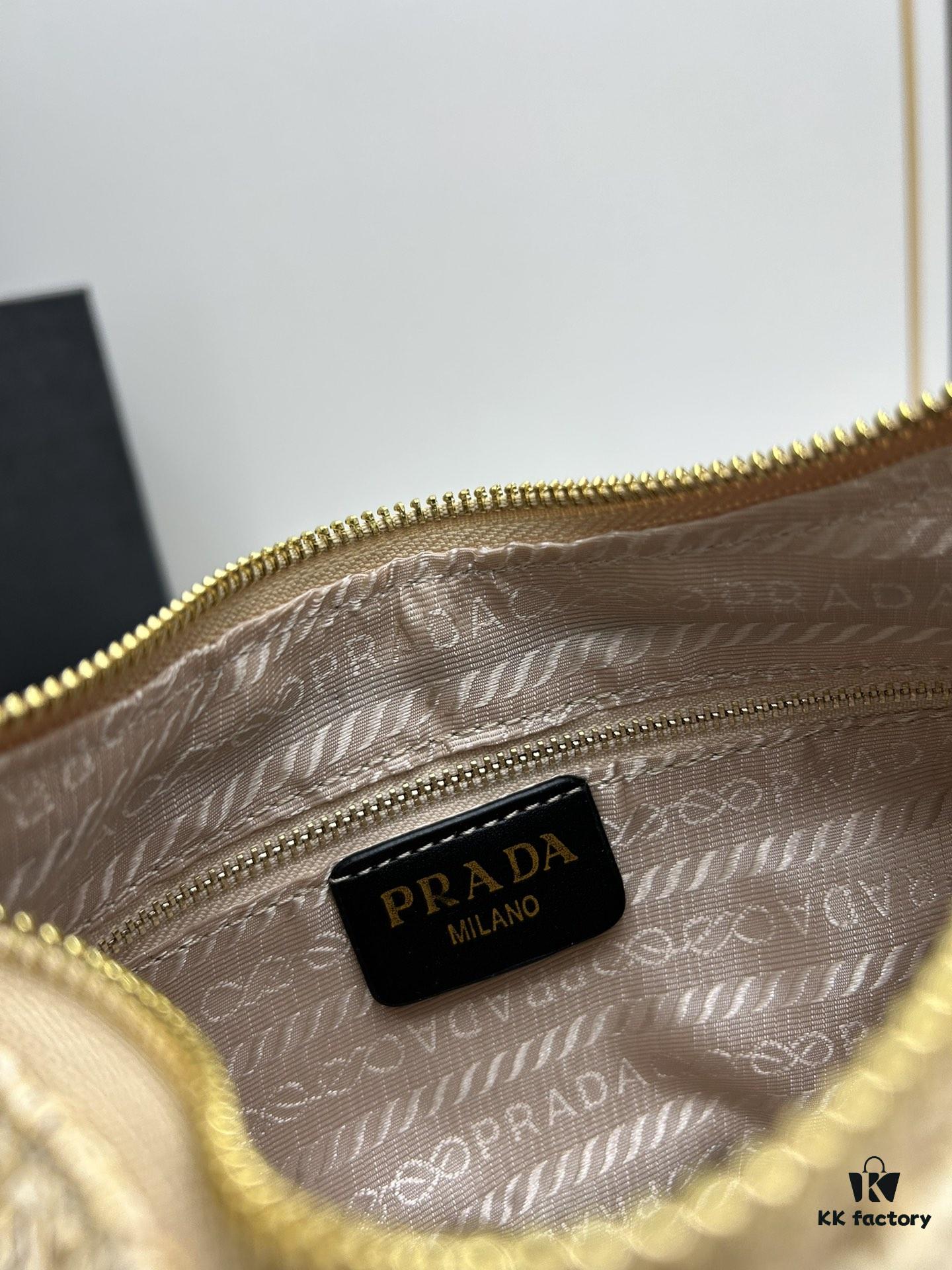 Prada Straw Hobo Bag with Box ||| Prada Beautiful Raffia Handbag