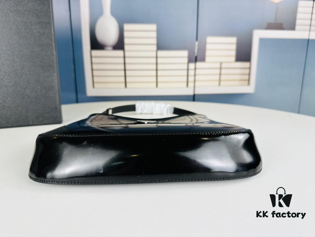 PRADA 2021 Spring/Summer Hobo Handbag, Premium Calfskin Leather, Original Factory Custom Material