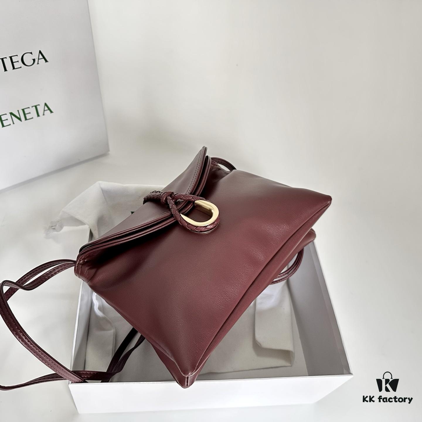 BV | New Arrival Medium Liberta Flap Crossbody & Handheld Bag