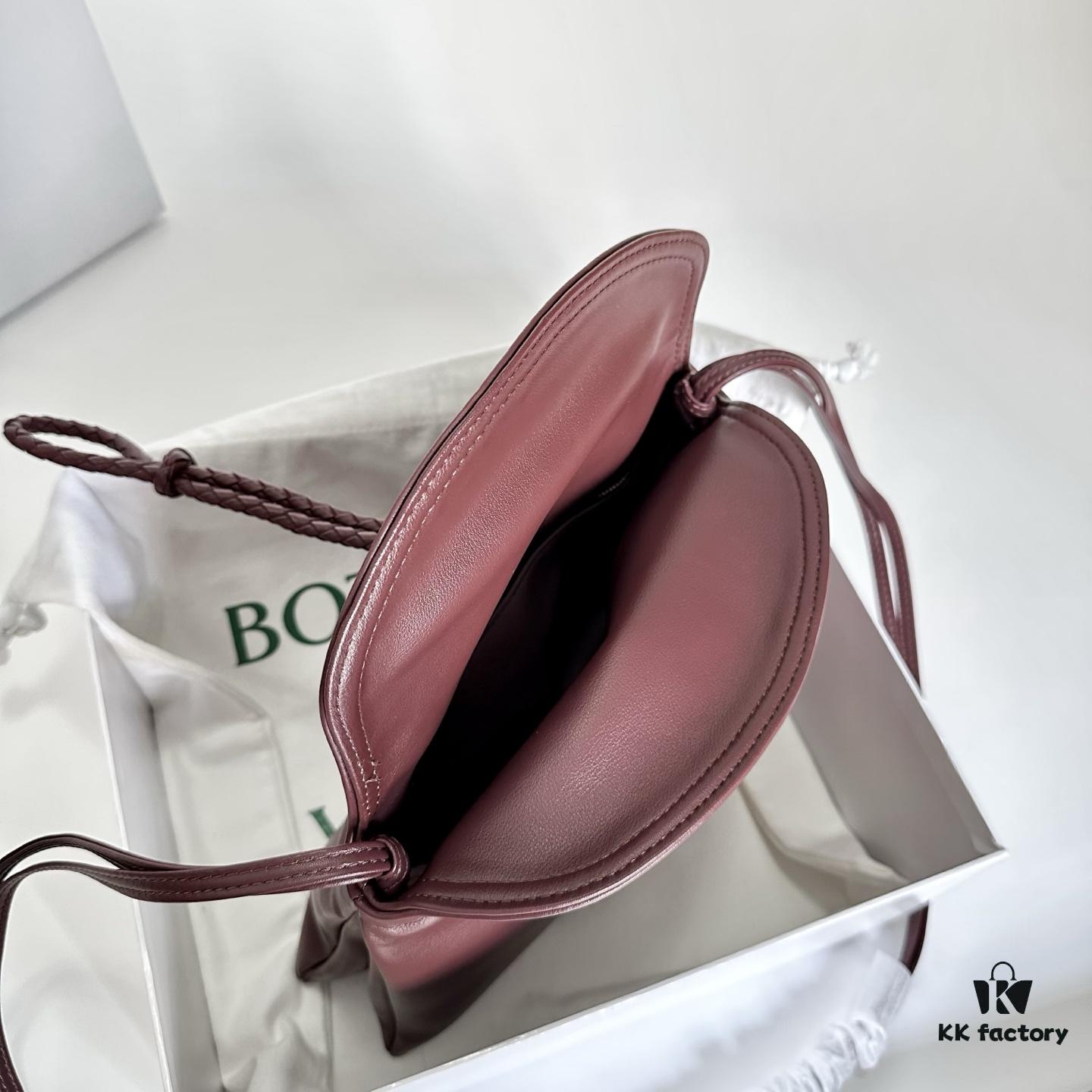 BV | New Arrival Medium Liberta Flap Crossbody & Handheld Bag