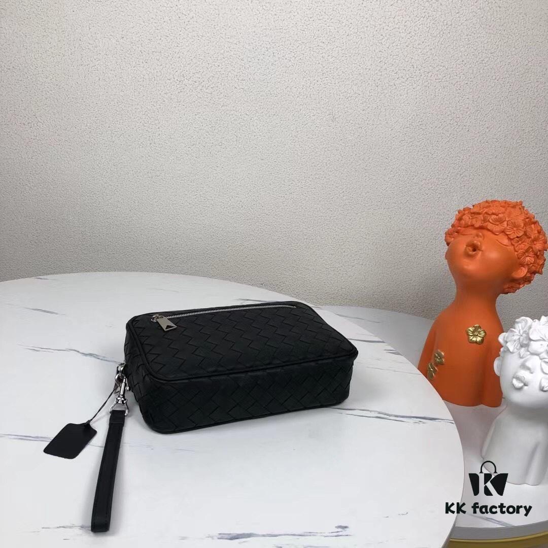 Latest BV Official Website BOTTEGA: Premium Waxed Cow Leather Handbag, Italian Craftsmanship, Elegant and Unique Design