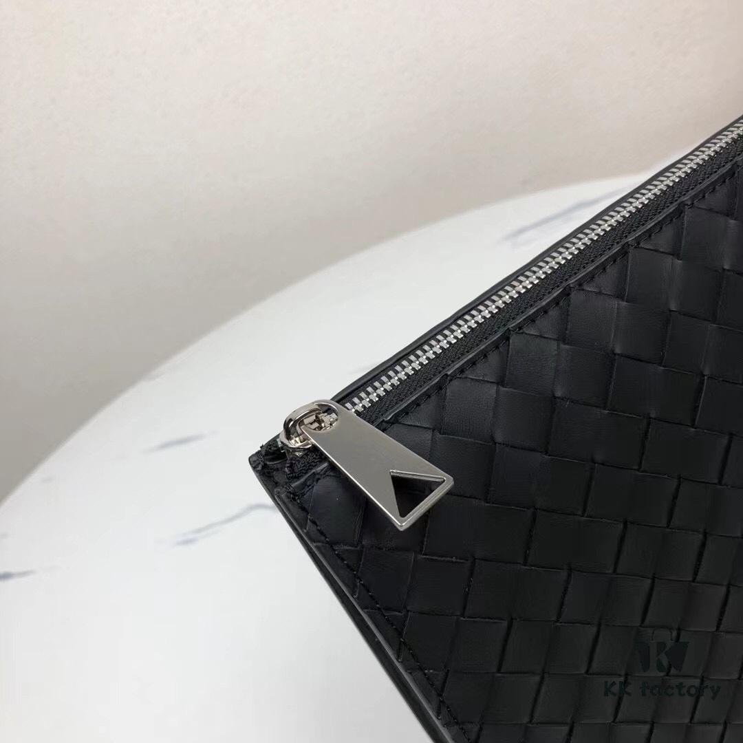 New Woven Vertical Clutch Bag