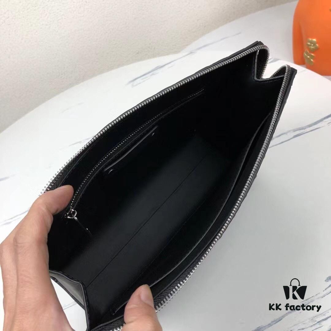 New Woven Vertical Clutch Bag