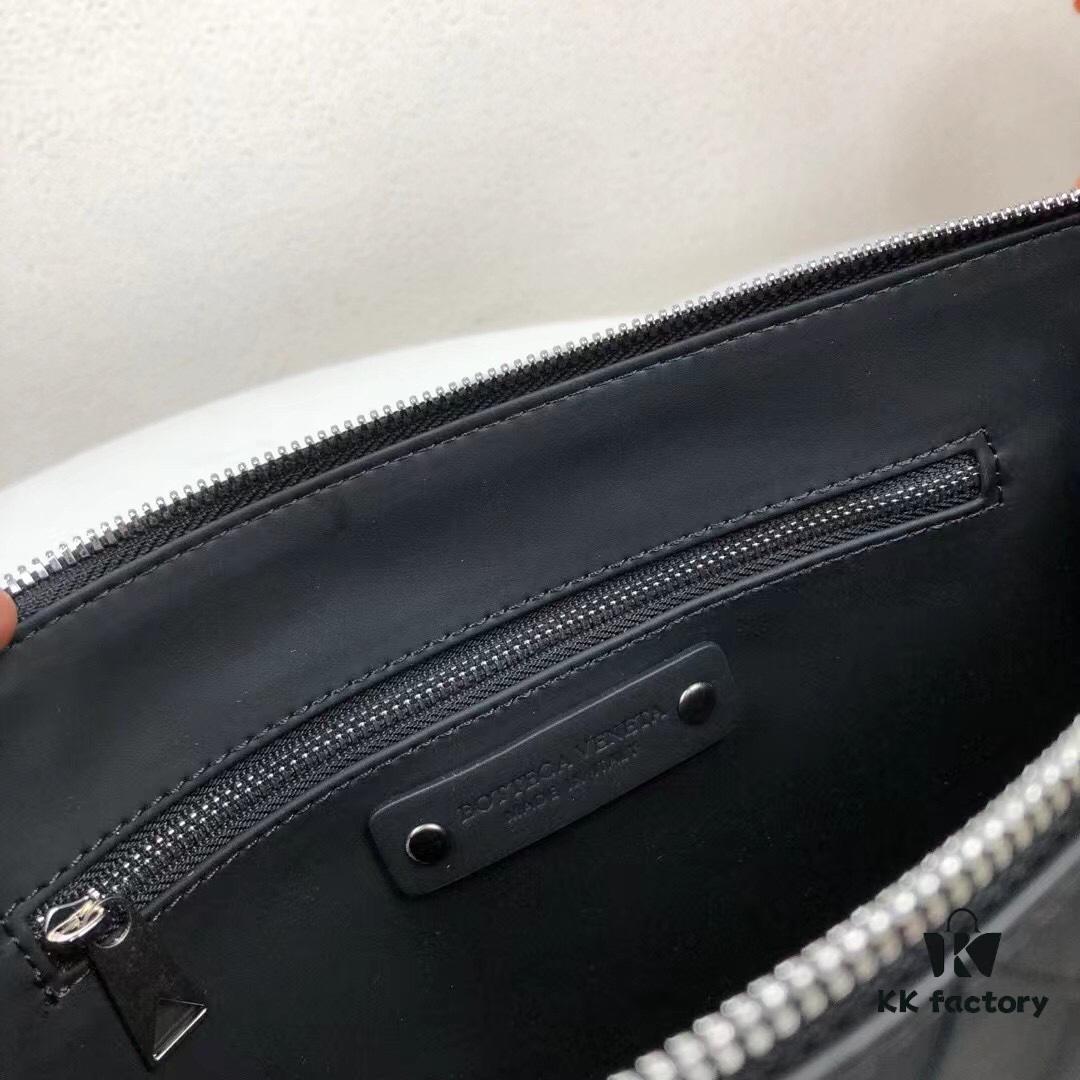 New Woven Vertical Clutch Bag