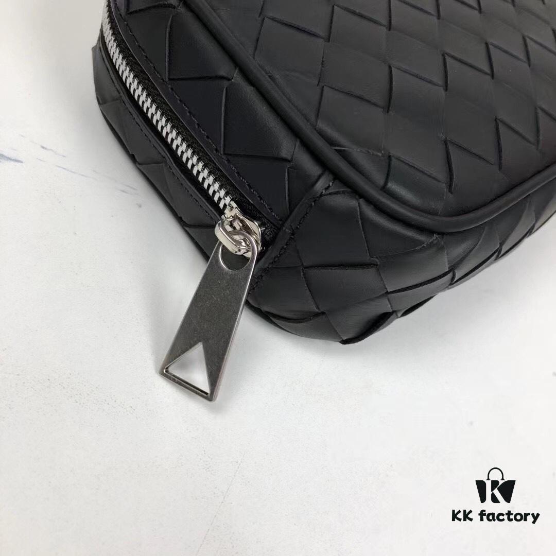 Latest BV Official Website BOTTEGA: Premium Waxed Calfskin Handbag, Italian Craftsmanship, Exclusive Design