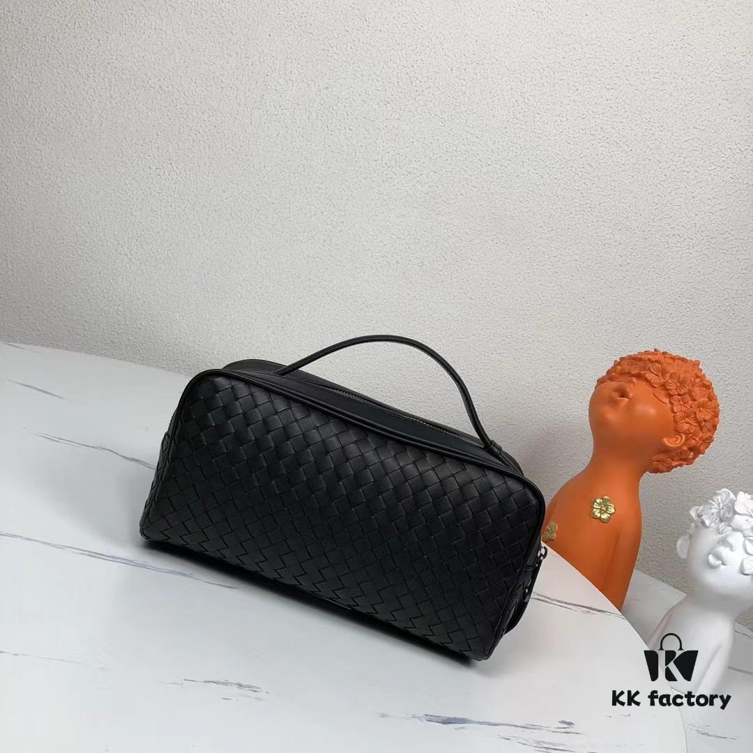 BV Original Overseas Order Quality, Counter-Synchronized, Premium Waxed Cowhide with Unique Design