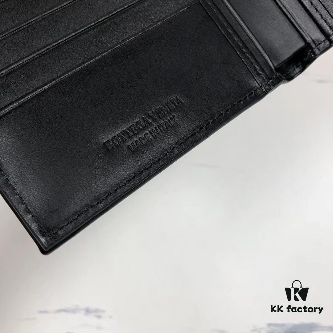 Bv🦋 Woven Short Wallet Made from Top-Grade Imported Wax Cowhide, Handcrafted with Fine Weaving, Elegant and Minimalist Design, Excellent Craftsmanship, Features 8 Card Slots ✅