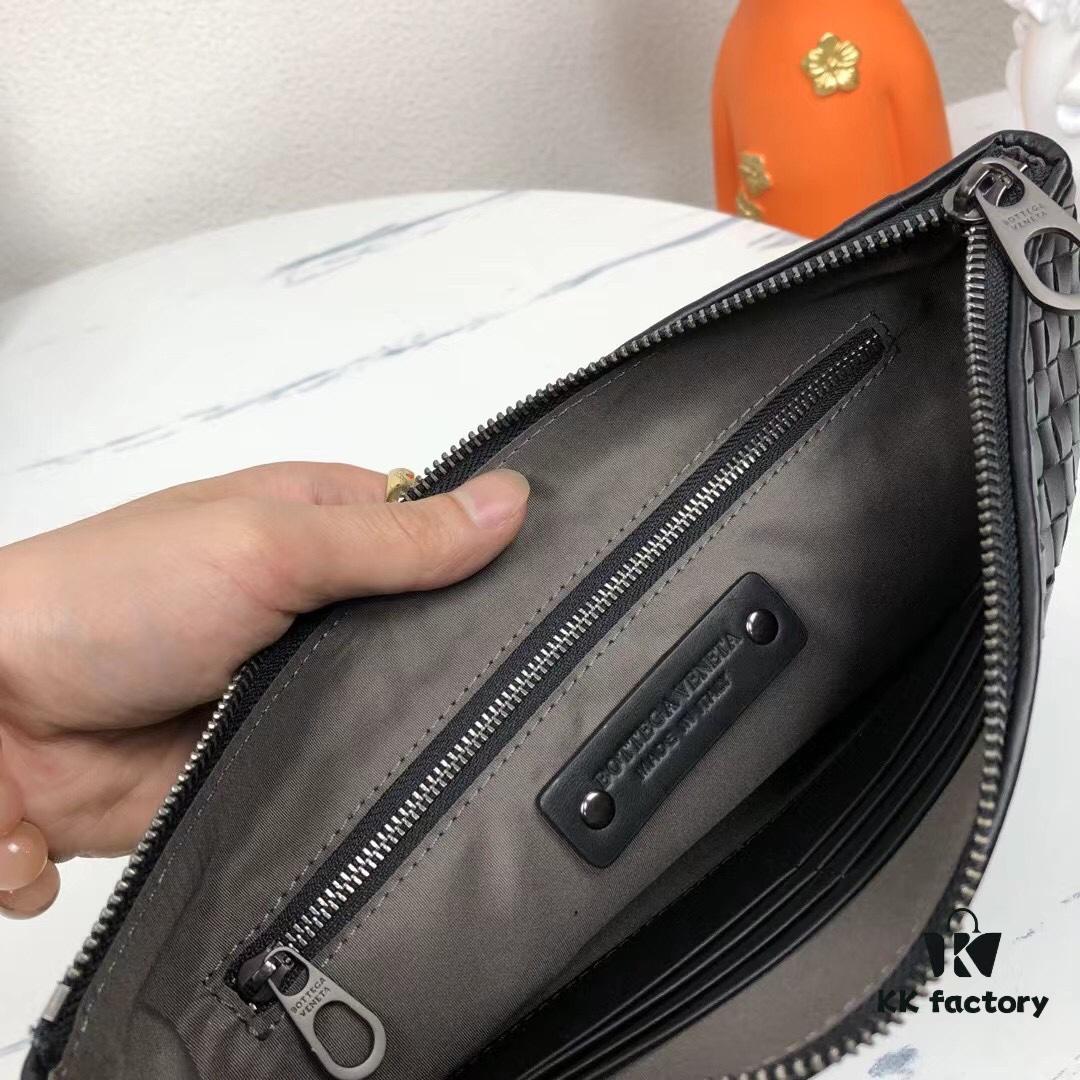 Box Included] BV Italian Luxury Brand, Precious Due to Intricate Leatherwork That Represents a Time-Intensive, Artisanal Masterpiece