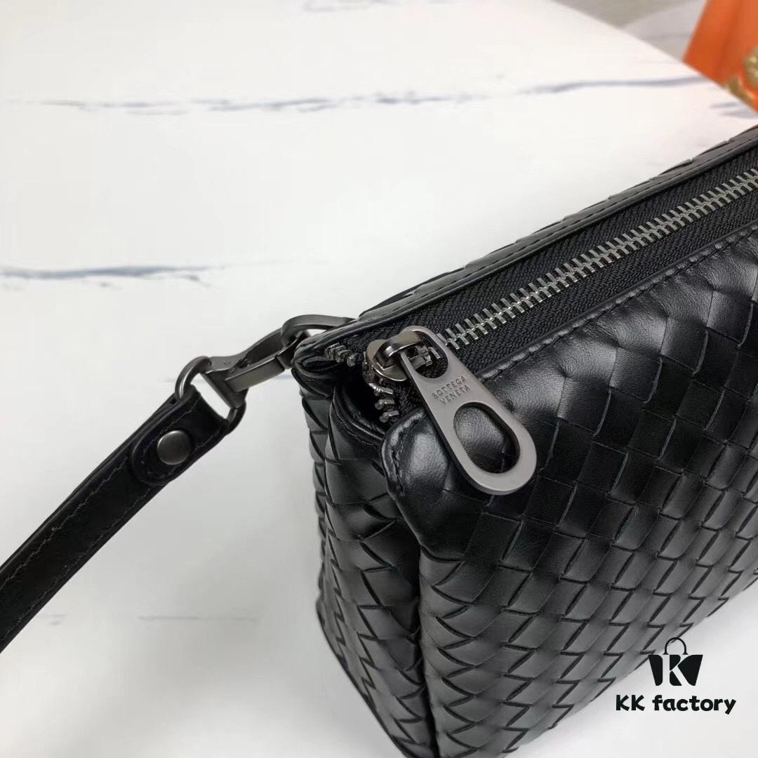 BV 💝💝 Top-Quality Waxed Cowhide, Unique Design, Exquisite Craftsmanship, Ultimate in Fashion and Elegance