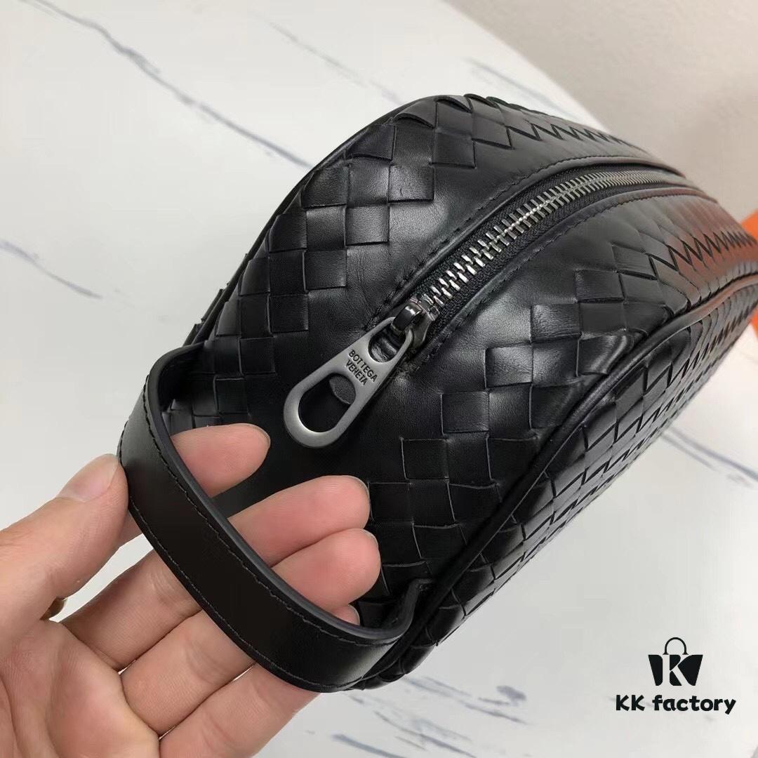 BV Pillow Handbag Simple and Stylish Made with Imported Wax-Coated Cowhide Handwoven with Gray Lining