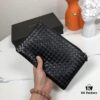 Small Size with Box BV Men's Hand Purse 😱 Traditional Craftsmanship 💪🏻 Premium Waxed Cowhide Leather, Handwoven 🤠 Can Be Used as Wallet or Hand Purse, Minimalist Design, Fully Braided Body, Practical Handle, Secret Pocket with Zipper, Interior Zipper Compartment 🎓 Model: 9916-2#, Color: Black, Size: 24*15*2cm