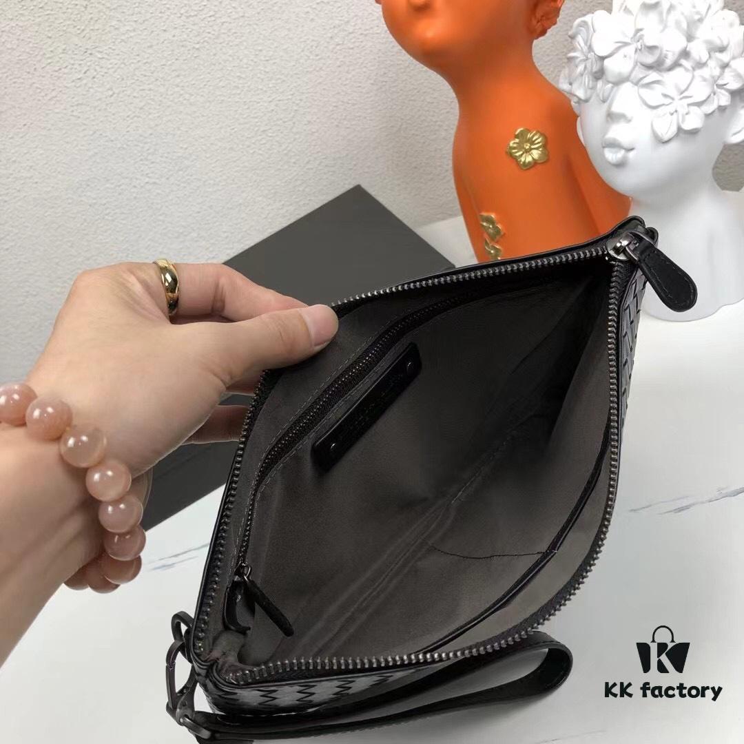 Large Size with Box - BV Men's Hand Purse, Handcrafted from Premium Waxed Cowhide Leather, Braided Design, Multi-Functional Wallet and Clutch with Zipper Closure