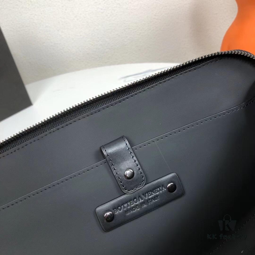 New BV Handbag with Box 🎩🎩 Small Black Clutch 1810S# Size 27X19X3 cm