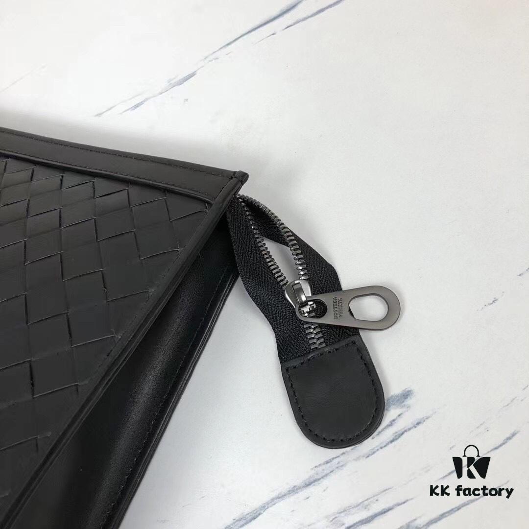 Bv🦋🦋 Small Men's Handbag Brand New from Cabinet Same as Full-Size Model Worldwide Known for Traditional Handcrafted Seamless Veal Leather Weave Gunmetal Fittings Understated and Practical Leather Gets Shinier with Use Younger Design Lets Fashion Penetrate Work 🎁 Model: 3328S#, Color: Black, Size: 24-16-6cm