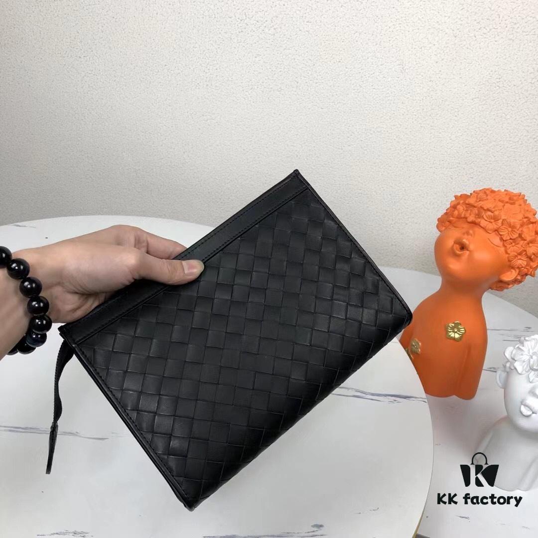 Bv🦋🦋 Small Men's Handbag Brand New from Cabinet Same as Full-Size Model Worldwide Known for Traditional Handcrafted Seamless Veal Leather Weave Gunmetal Fittings Understated and Practical Leather Gets Shinier with Use Younger Design Lets Fashion Penetrate Work 🎁 Model: 3328S#, Color: Black, Size: 24-16-6cm