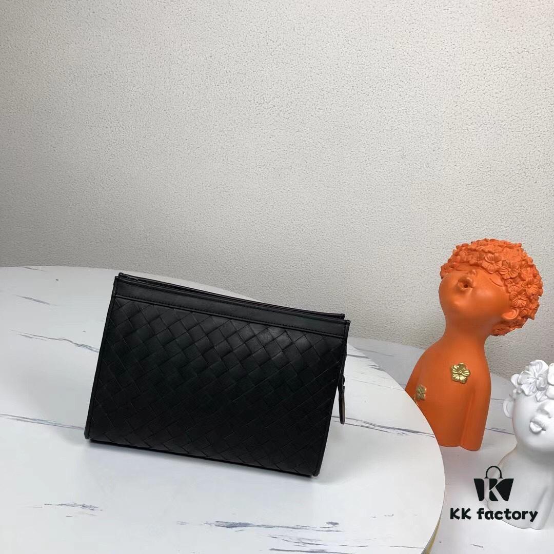 Bv🦋🦋 Small Men's Handbag Brand New from Cabinet Same as Full-Size Model Worldwide Known for Traditional Handcrafted Seamless Veal Leather Weave Gunmetal Fittings Understated and Practical Leather Gets Shinier with Use Younger Design Lets Fashion Penetrate Work 🎁 Model: 3328S#, Color: Black, Size: 24-16-6cm