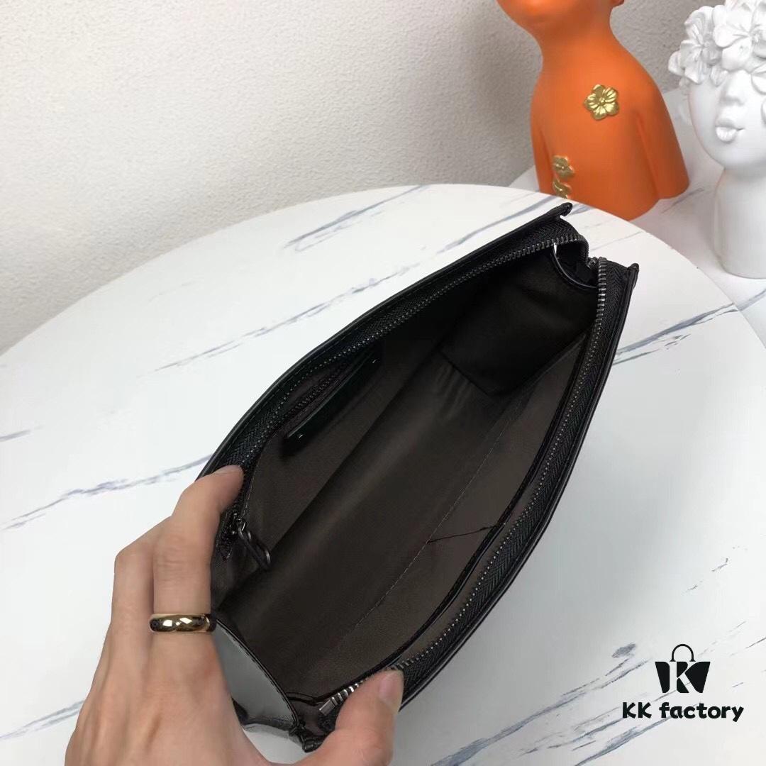 Bv🦋🦋 Men's Handbag New Cabinet Arrival Same as Original Seamless Woven Calfskin with Gunmetal Hardware, Low-Key and Practical, Patina Develops Over Time, Youthful Design Blending Fashion into Work Life