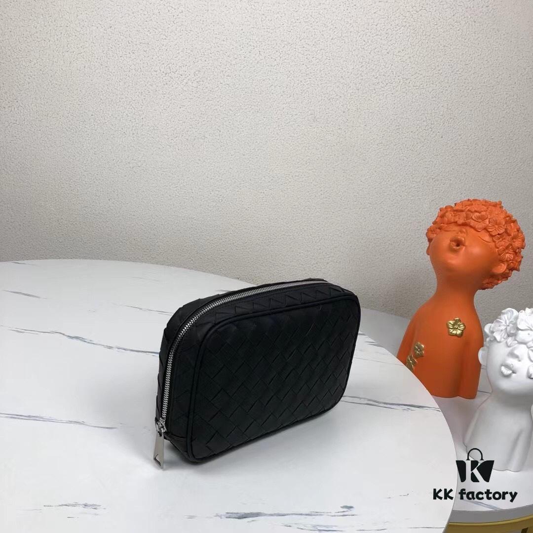 Latest BV Official Website BOTTEGA: Premium Waxed Cow Leather Handbag, Imported Metal Hardware, Exquisite Craftsmanship, Elegant and Unique Design