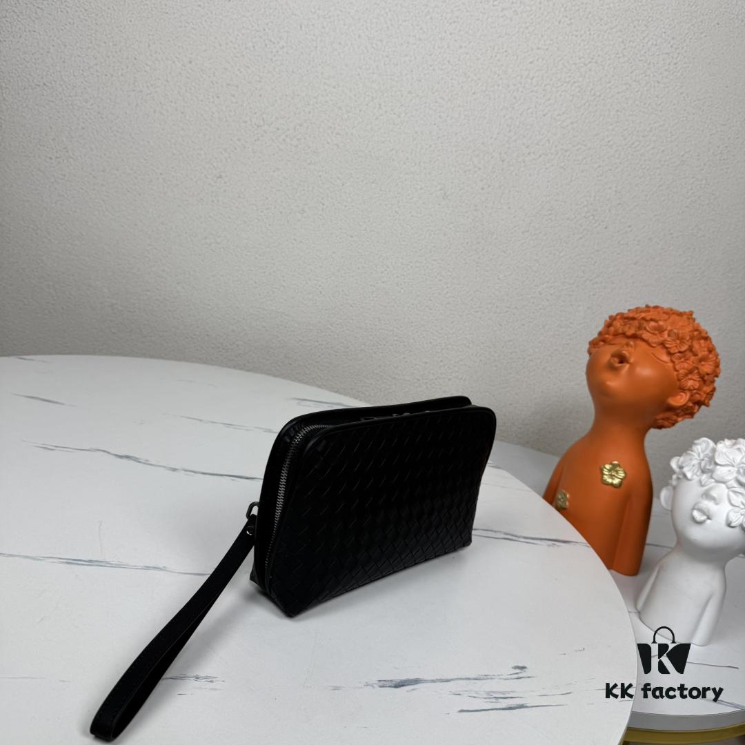 BV 💝💝 Top-Grade Waxed Cowhide Leather, Unique Design Style Perfectly Exquisite! Endless Fashion [Strong][Strong] The Texture and [Victory] Craftsmanship Are Impeccable, One-of-a-Kind, Elegant with Substance. All Materials Carefully Selected and Thoughtfully Prepared 🙏. Top-Tier Handcraft, Comparable to Boutique Quality, the First Choice for Connoisseurs. ‼️ Focused on High-End. Model: 833#, Color: Black, Size: 26-14-5cm