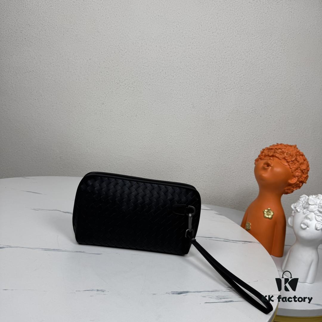 BV 💝💝 Top-Grade Waxed Cowhide Leather, Unique Design Style Perfectly Exquisite! Endless Fashion [Strong][Strong] The Texture and [Victory] Craftsmanship Are Impeccable, One-of-a-Kind, Elegant with Substance. All Materials Carefully Selected and Thoughtfully Prepared 🙏. Top-Tier Handcraft, Comparable to Boutique Quality, the First Choice for Connoisseurs. ‼️ Focused on High-End. Model: 833#, Color: Black, Size: 26-14-5cm