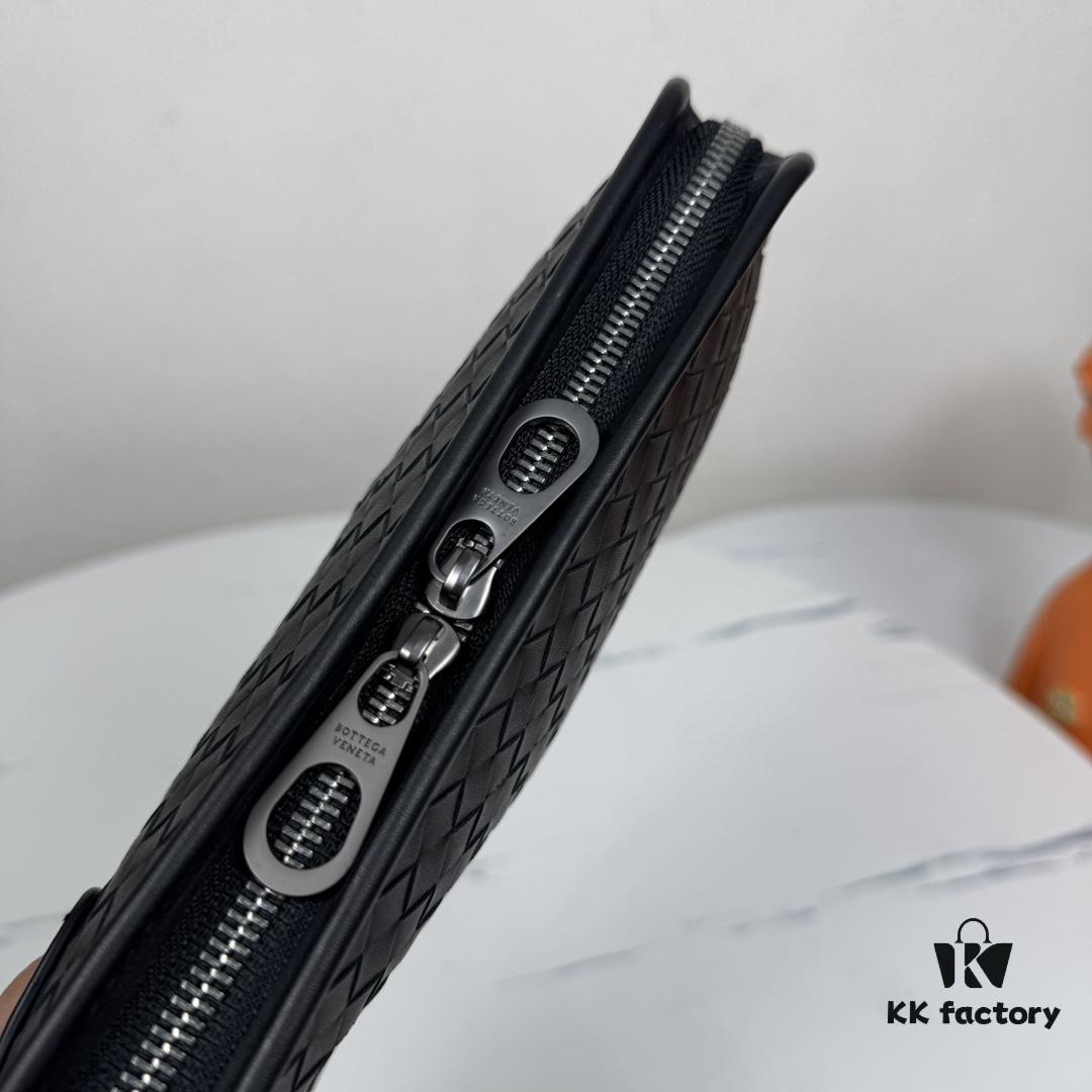 BV 💝💝 Top-Grade Waxed Cowhide Leather, Unique Design Style Perfectly Exquisite! Endless Fashion [Strong][Strong] The Texture and [Victory] Craftsmanship Are Impeccable, One-of-a-Kind, Elegant with Substance. All Materials Carefully Selected and Thoughtfully Prepared 🙏. Top-Tier Handcraft, Comparable to Boutique Quality, the First Choice for Connoisseurs. ‼️ Focused on High-End. Model: 833#, Color: Black, Size: 26-14-5cm