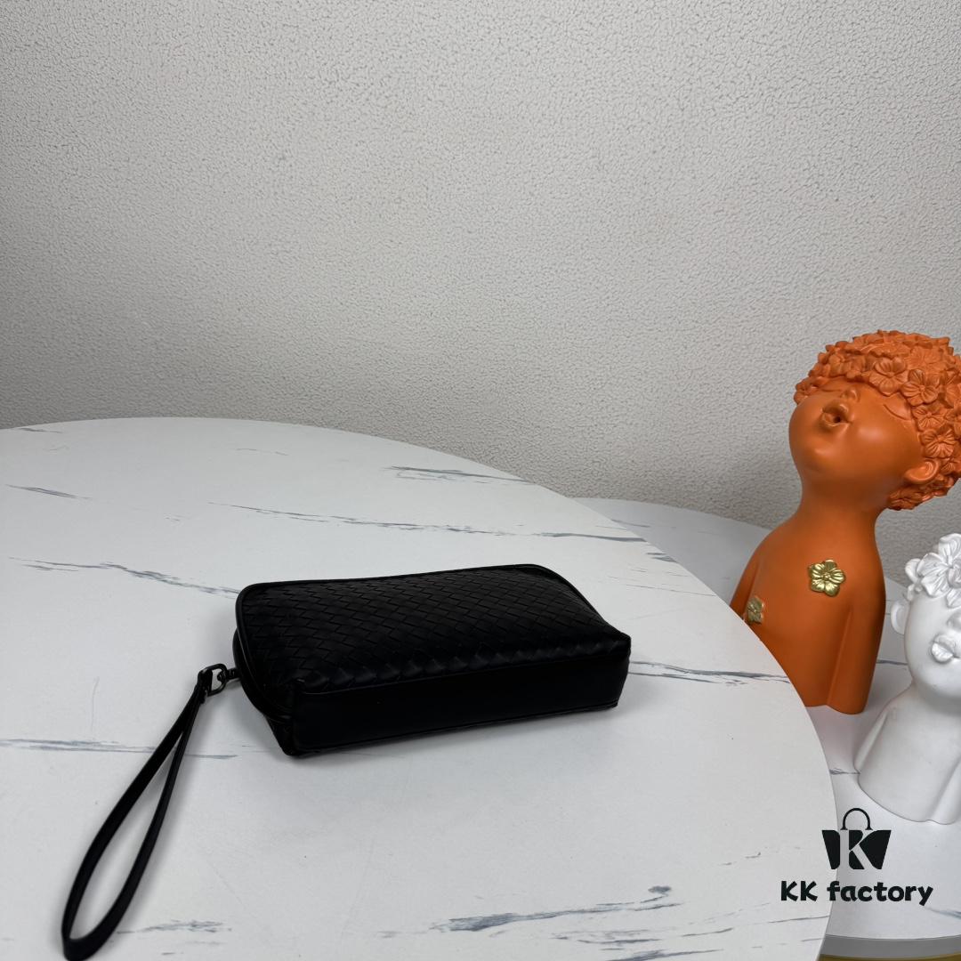 BV 💝💝 Top-Grade Waxed Cowhide Leather, Unique Design Style Perfectly Exquisite! Endless Fashion [Strong][Strong] The Texture and [Victory] Craftsmanship Are Impeccable, One-of-a-Kind, Elegant with Substance. All Materials Carefully Selected and Thoughtfully Prepared 🙏. Top-Tier Handcraft, Comparable to Boutique Quality, the First Choice for Connoisseurs. ‼️ Focused on High-End. Model: 833#, Color: Black, Size: 26-14-5cm