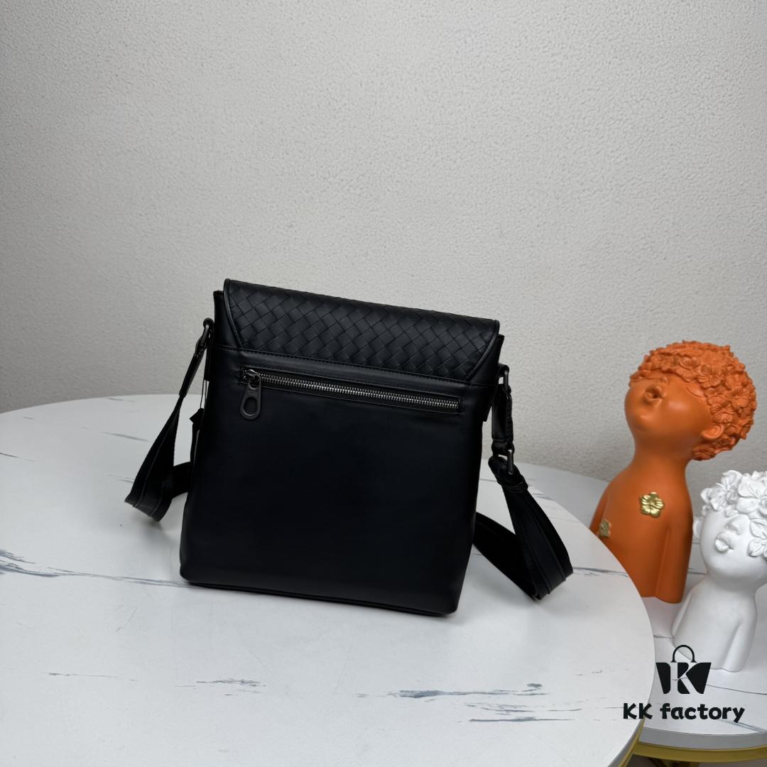 BV Latest Men's Shoulder Bag Original Quality Top-Grade Waxed Calfskin 832# Black 26x24x4cm