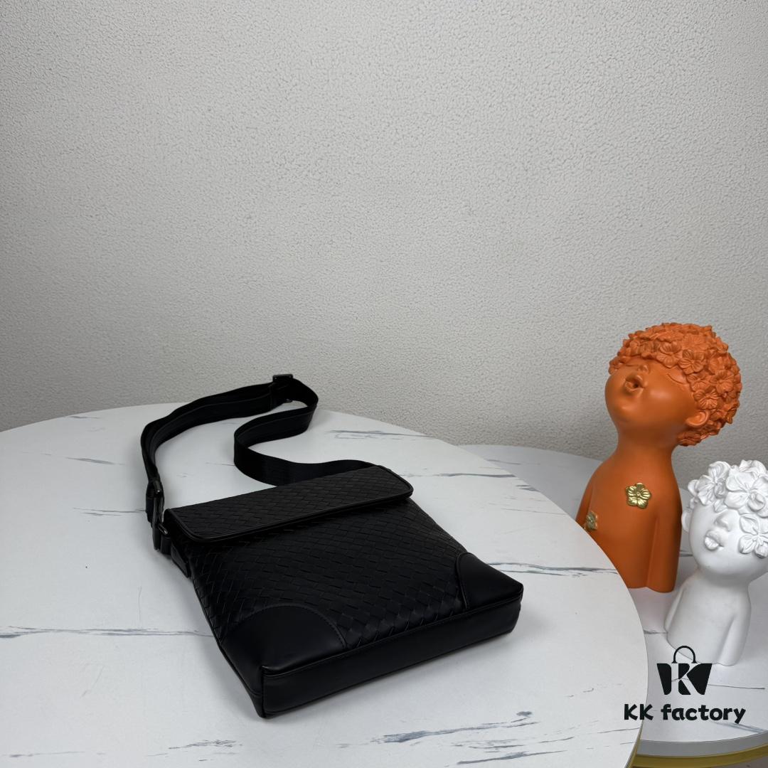 BV Latest Men's Shoulder Bag Original Quality Top-Grade Waxed Calfskin 832# Black 26x24x4cm