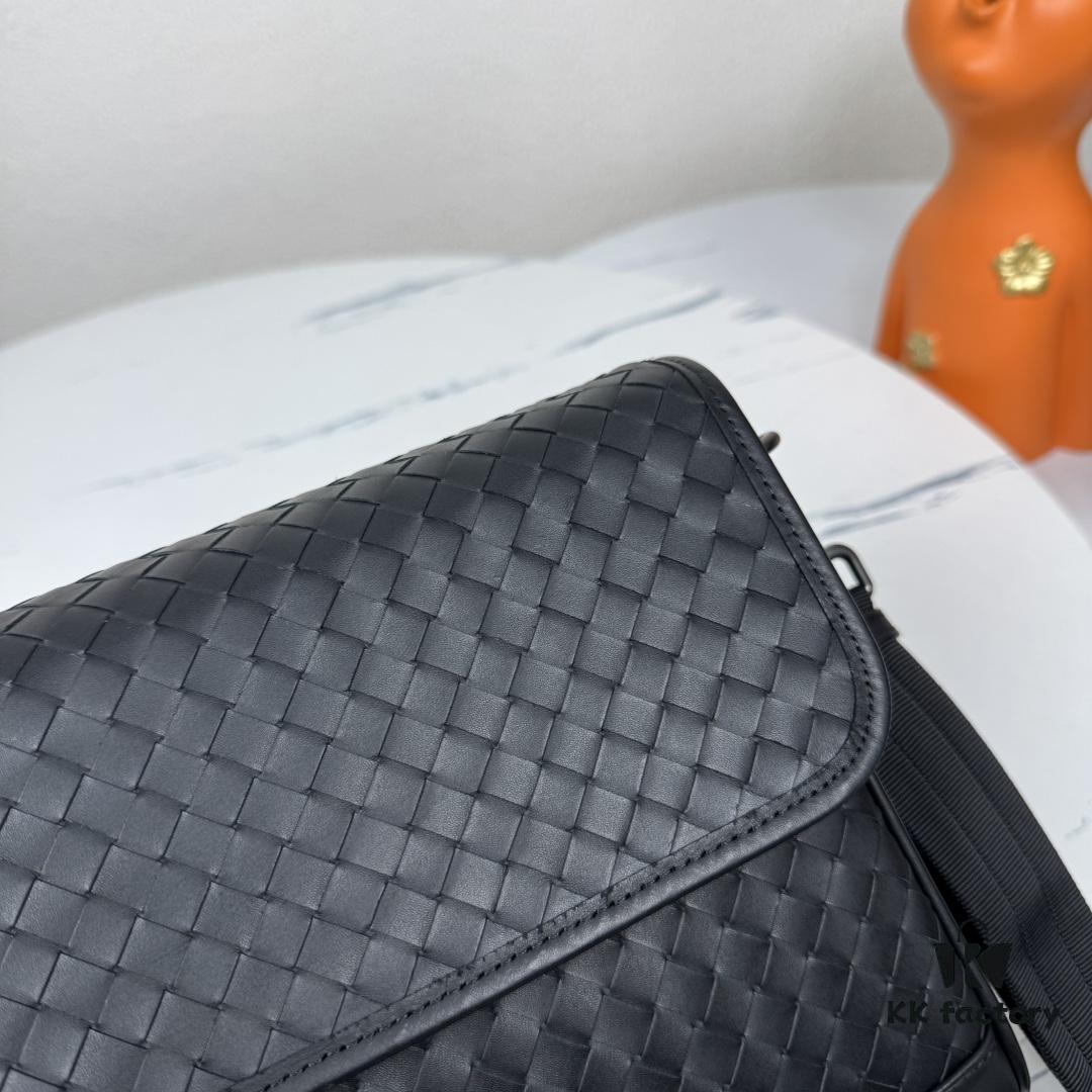 BV Latest Men's Shoulder Bag Original Quality Top-Grade Waxed Calfskin