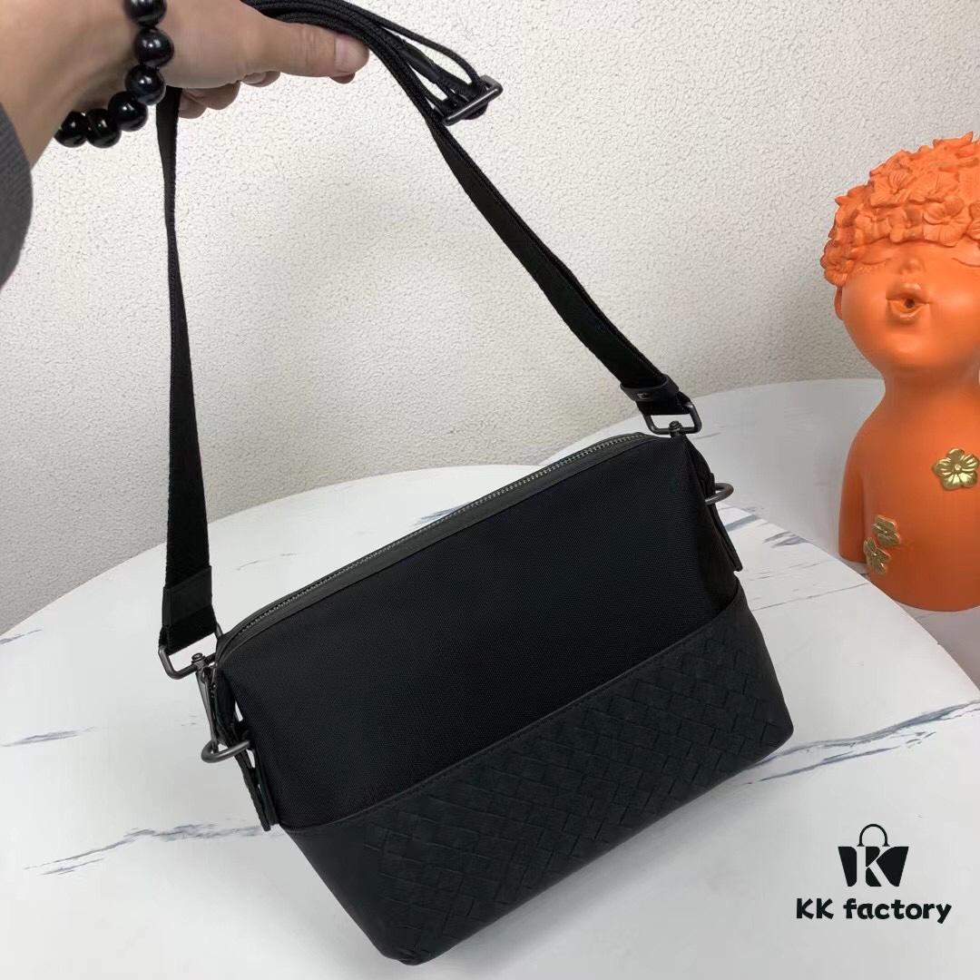 BV Latest Men's Shoulder Bag, Top-Quality Original Order, Official Website Synchronized, Premium Waxed Calfskin, Exquisite Craftsmanship, Black, 25x15x10cm