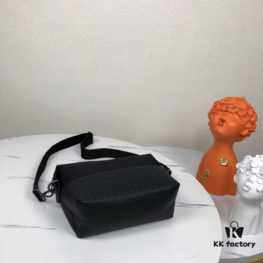 BV Latest Men's Shoulder Bag, Top-Quality Original Order, Official Website Synchronized, Premium Waxed Calfskin, Exquisite Craftsmanship, Black, 25x15x10cm