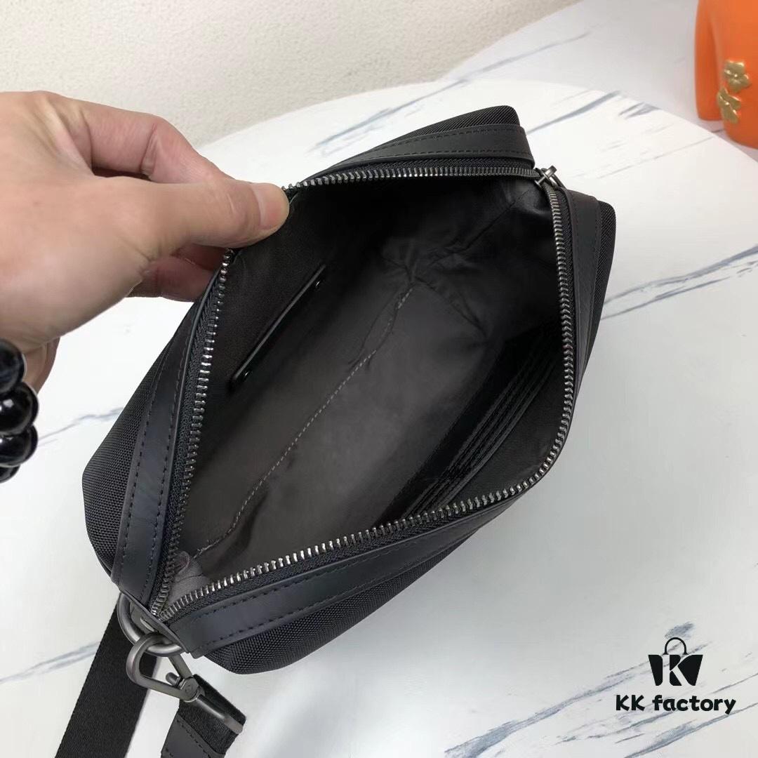 BV Latest Men's Shoulder Bag, Top-Quality Original Order, Official Website Synchronized, Premium Waxed Calfskin, Exquisite Craftsmanship, Black, 25x15x10cm