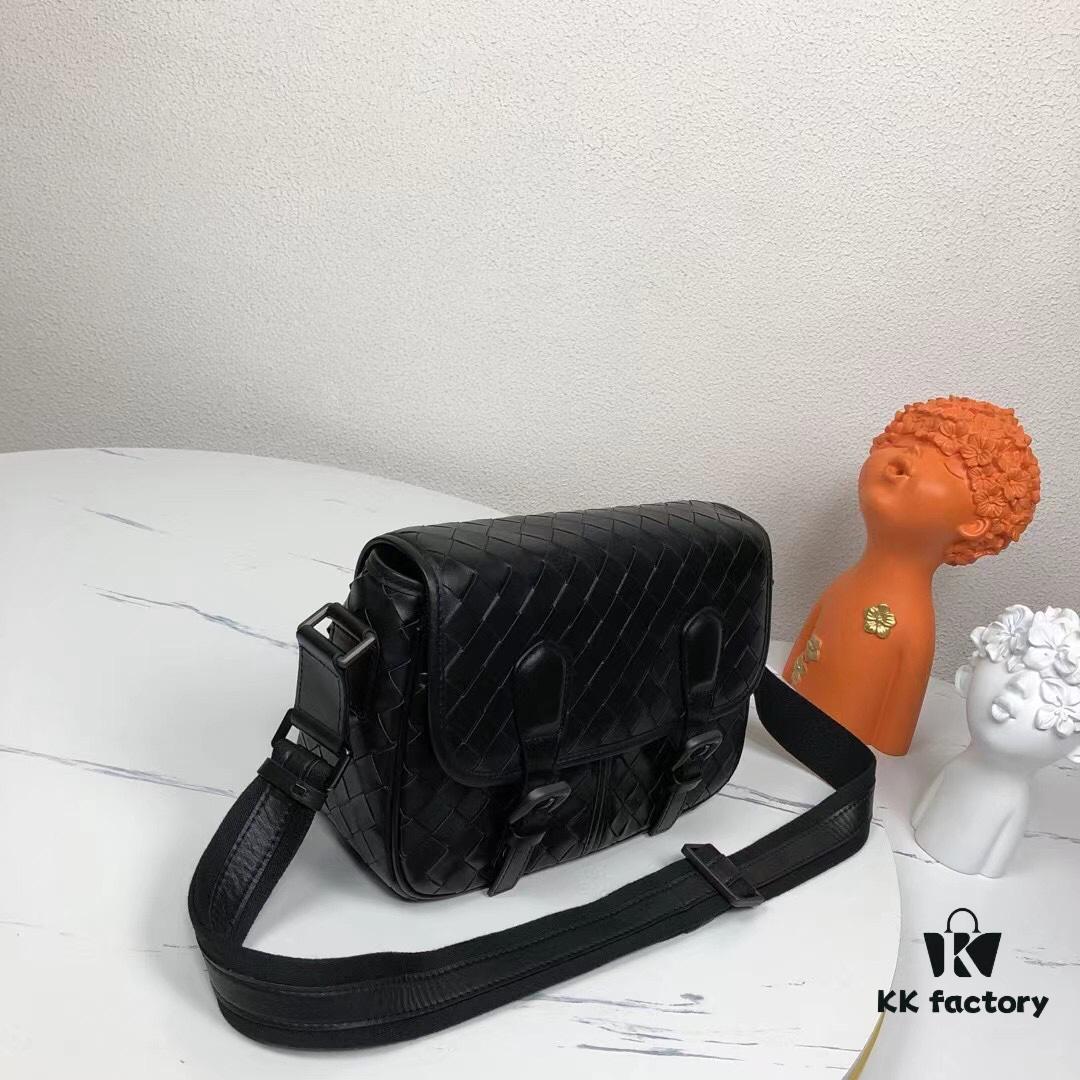 BV Woven Messenger Bag 🌿 New Hot Item