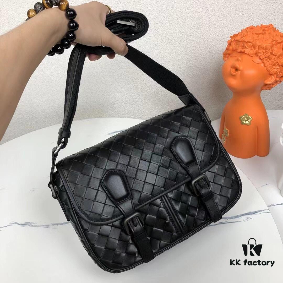 BV Woven Messenger Bag 🌿 New Hot Item