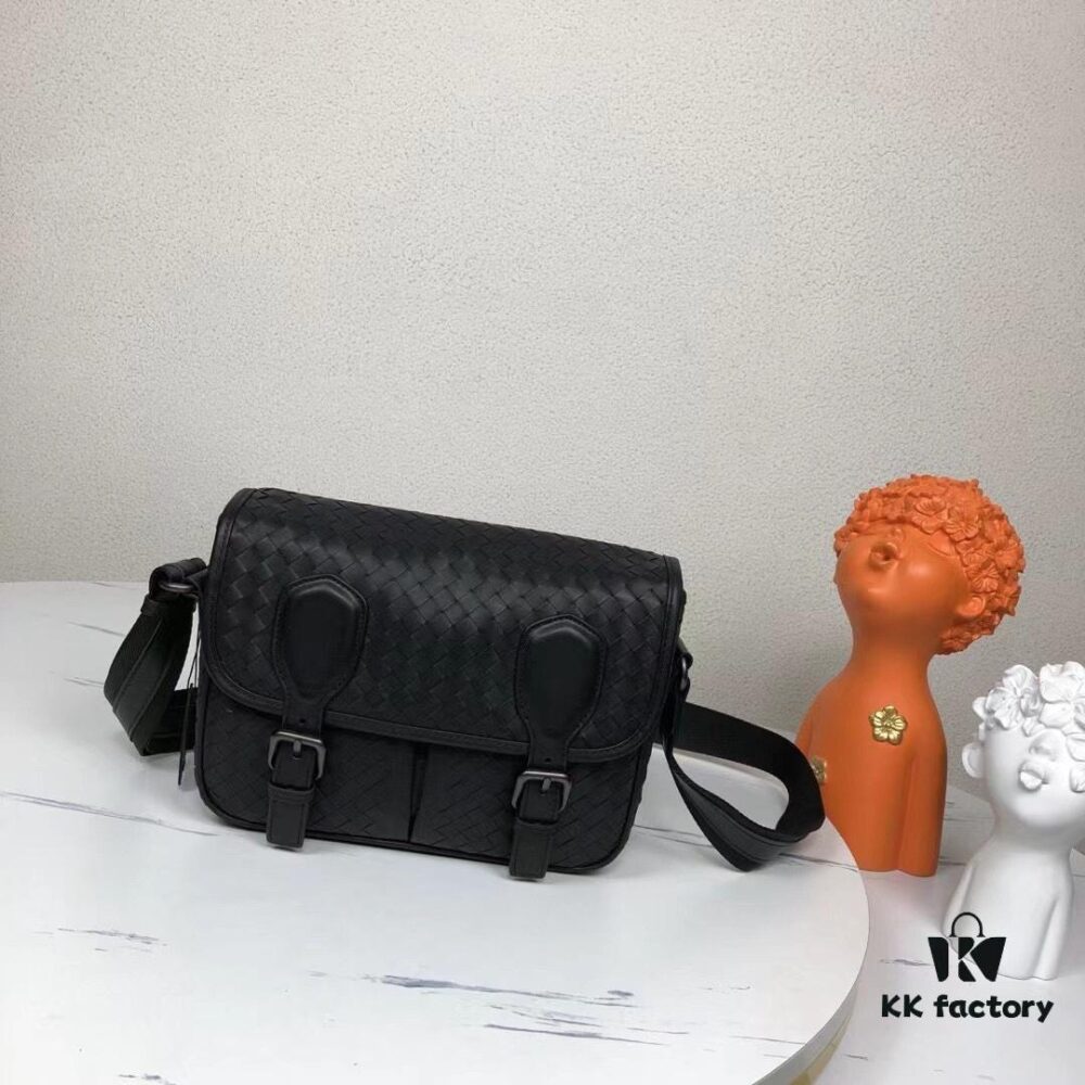 BV Braided Messenger Bag 🌿 New Arrival Bestseller