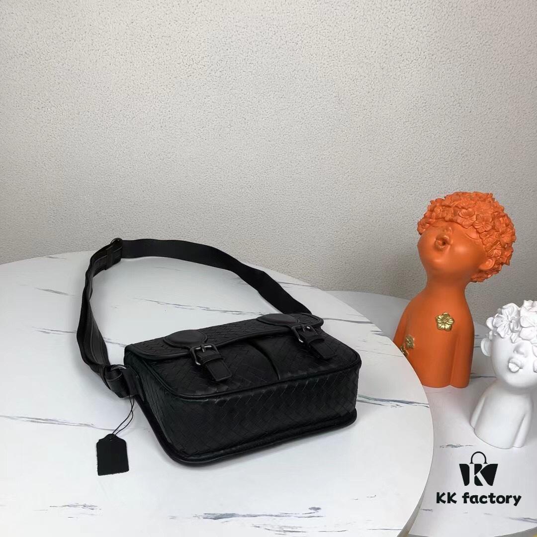 BV Braided Messenger Bag 🌿 New Arrival Bestseller