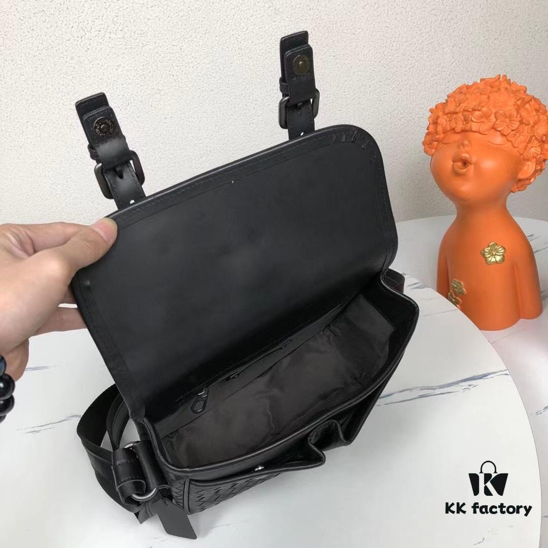 BV Braided Messenger Bag 🌿 New Arrival Bestseller