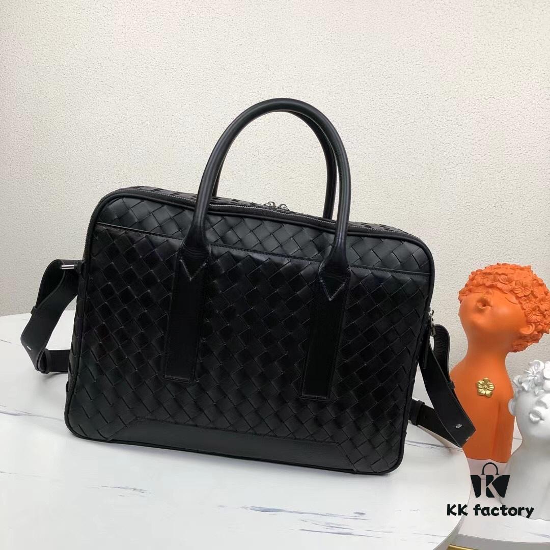 BV New Getaway Large Briefcase with Trolley Sleeve