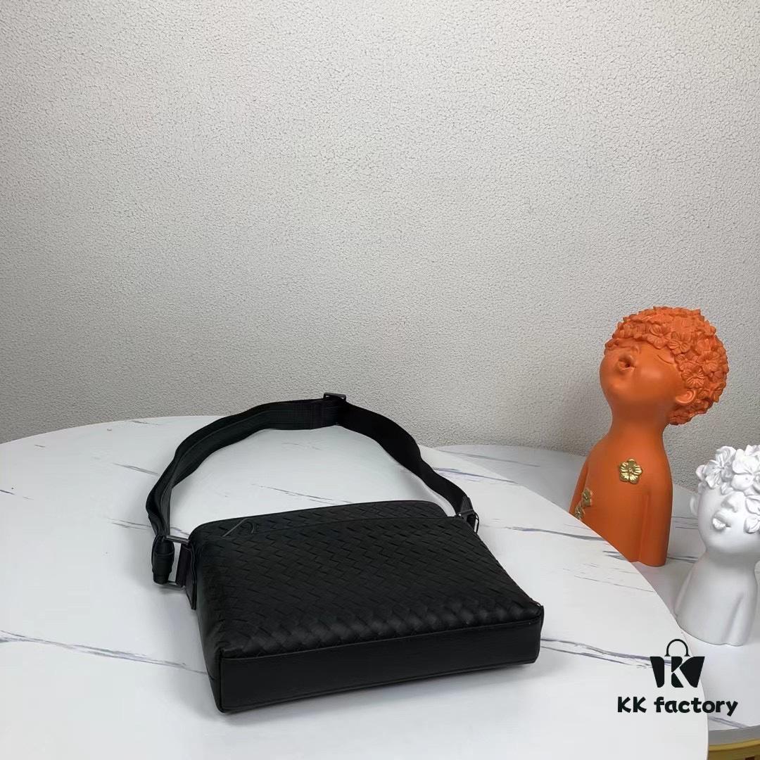 BV Latest Men's Shoulder Bag 813# in Black - Premium Top-Grade Waxed Calfskin, Exquisite Craftsmanship