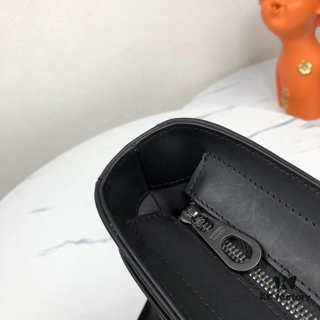 BV Latest Men's Shoulder Bag Top-Quality Original Order Product Website Synchronized Premium Top-Grade Waxed Calfskin Soft and Comfortable to Touch Original Store Hardware Unique Design Exquisite Craftsmanship Elegant and Sophisticated High-End and Refined