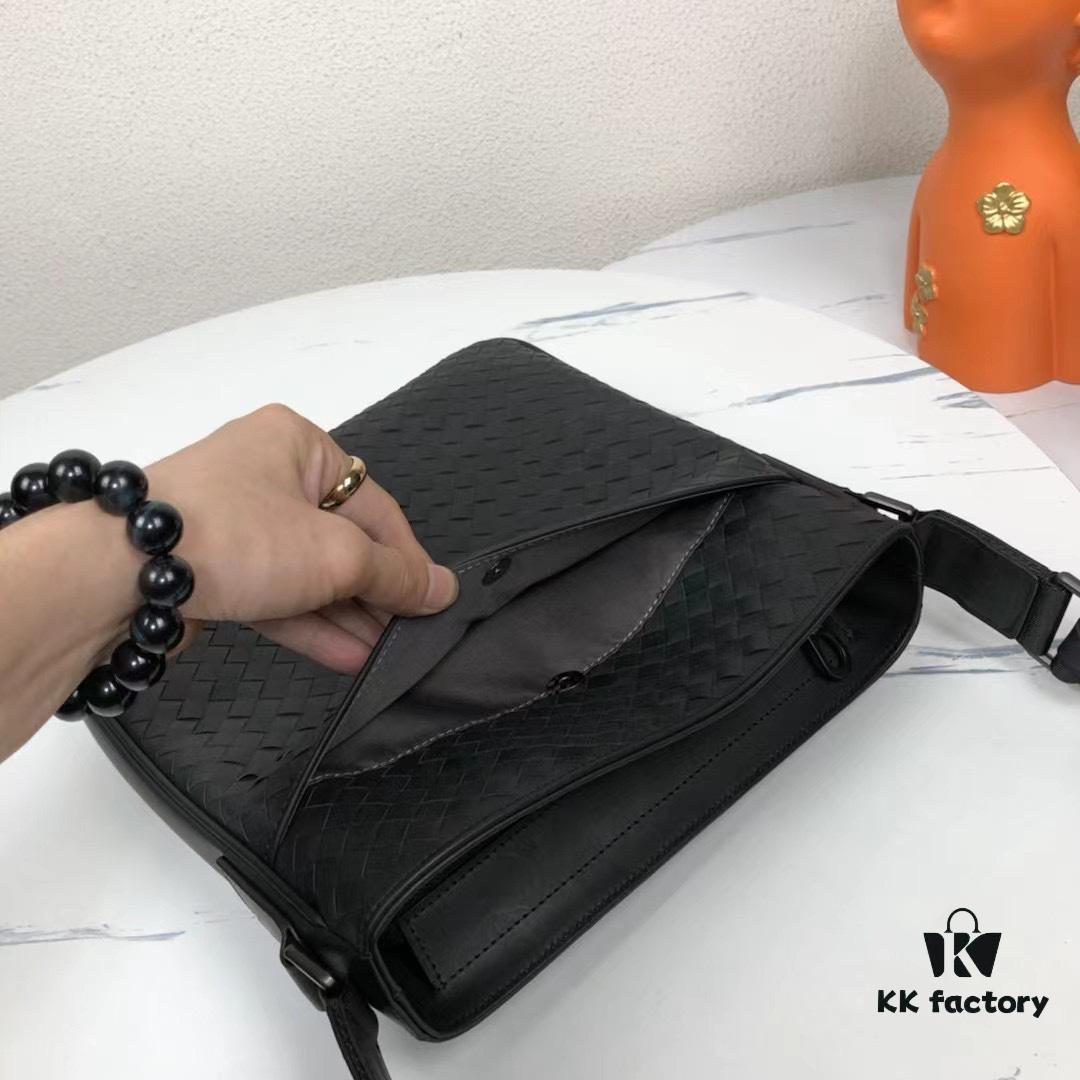 BV Latest Men's Shoulder Bag Top-Quality Original Order Product Website Synchronized Premium Top-Grade Waxed Calfskin Soft and Comfortable to Touch Original Store Hardware Unique Design Exquisite Craftsmanship Elegant and Sophisticated High-End and Refined