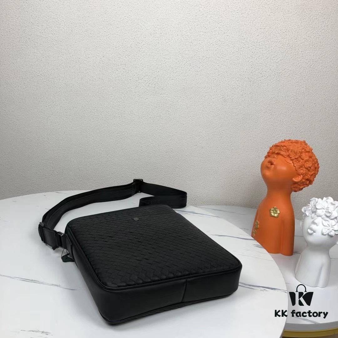 BV Latest Men's Shoulder Bag Top-Quality Original Order Product Website Synchronized Premium Top-Grade Waxed Calfskin Soft and Comfortable to Touch Original Store Hardware Unique Design Exquisite Craftsmanship Elegant and Sophisticated High-End and Refined