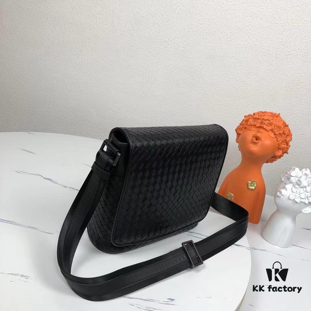 BV Woven Messenger Bag 🌿 New Arrival Bestseller