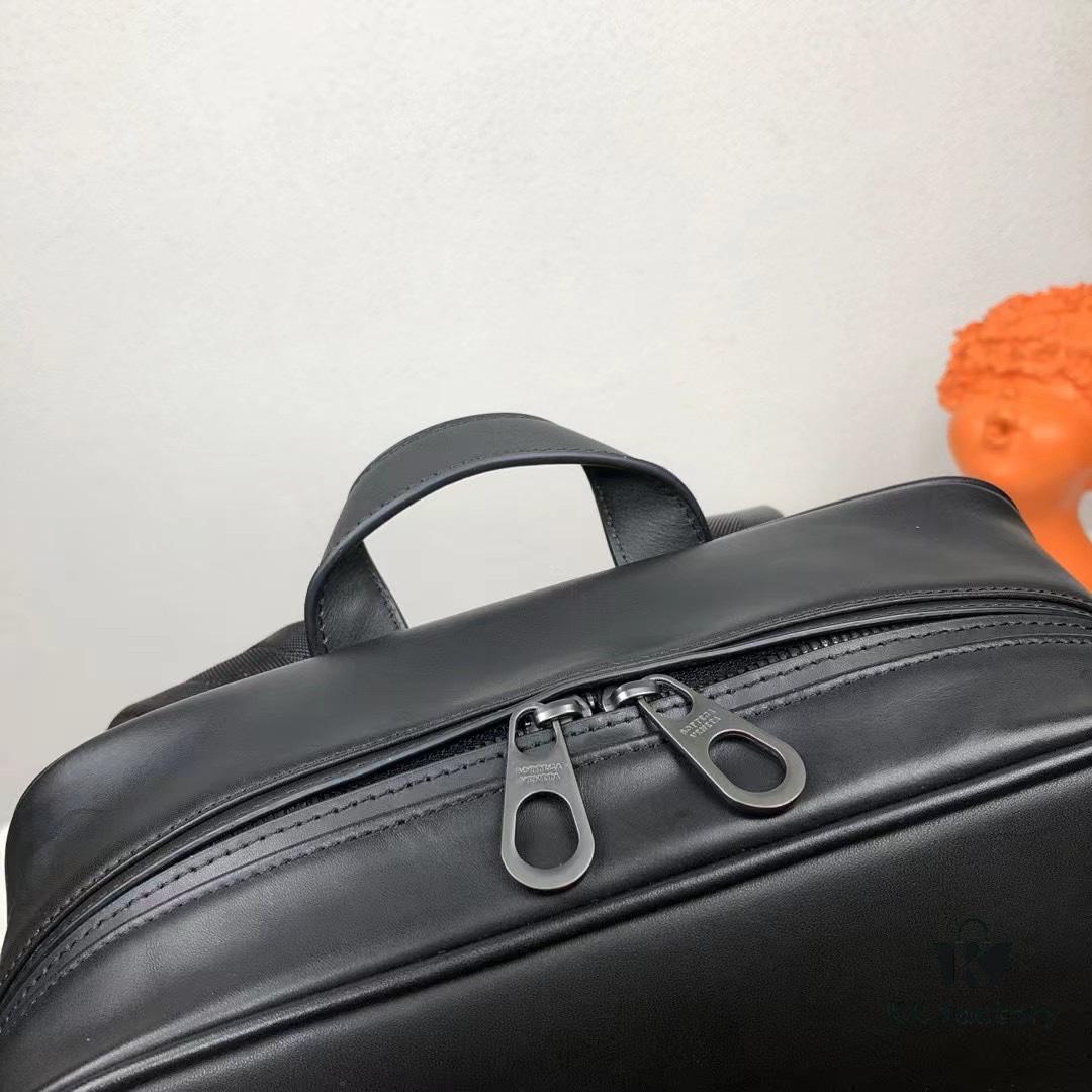 BV Latest Men's Backpack 🎒 Top Quality Original Order, Synchronized with Official Website, Made of Premium Waxed Calfskin Leather