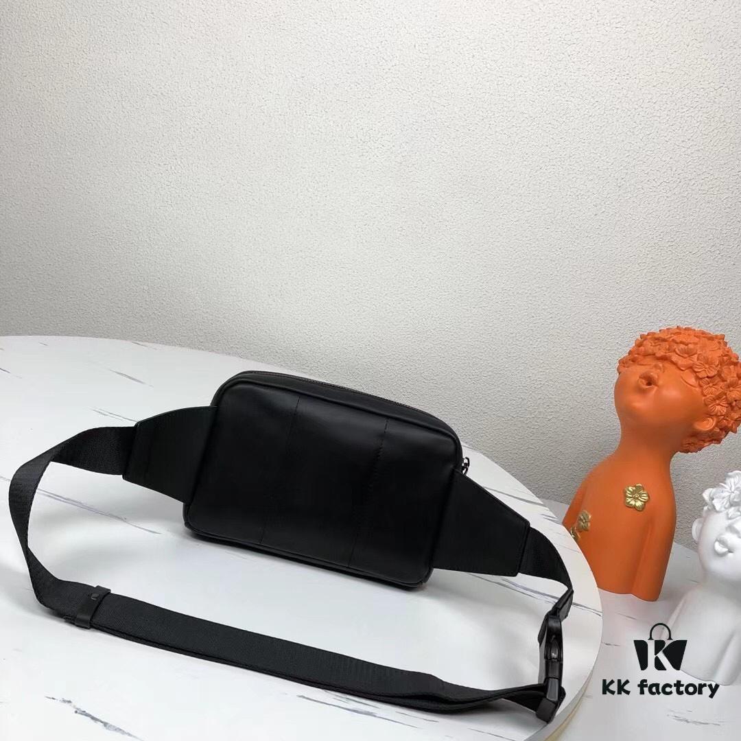 Bv Counter Model Waist Bag Made of Imported Waxed Cowhide Leather