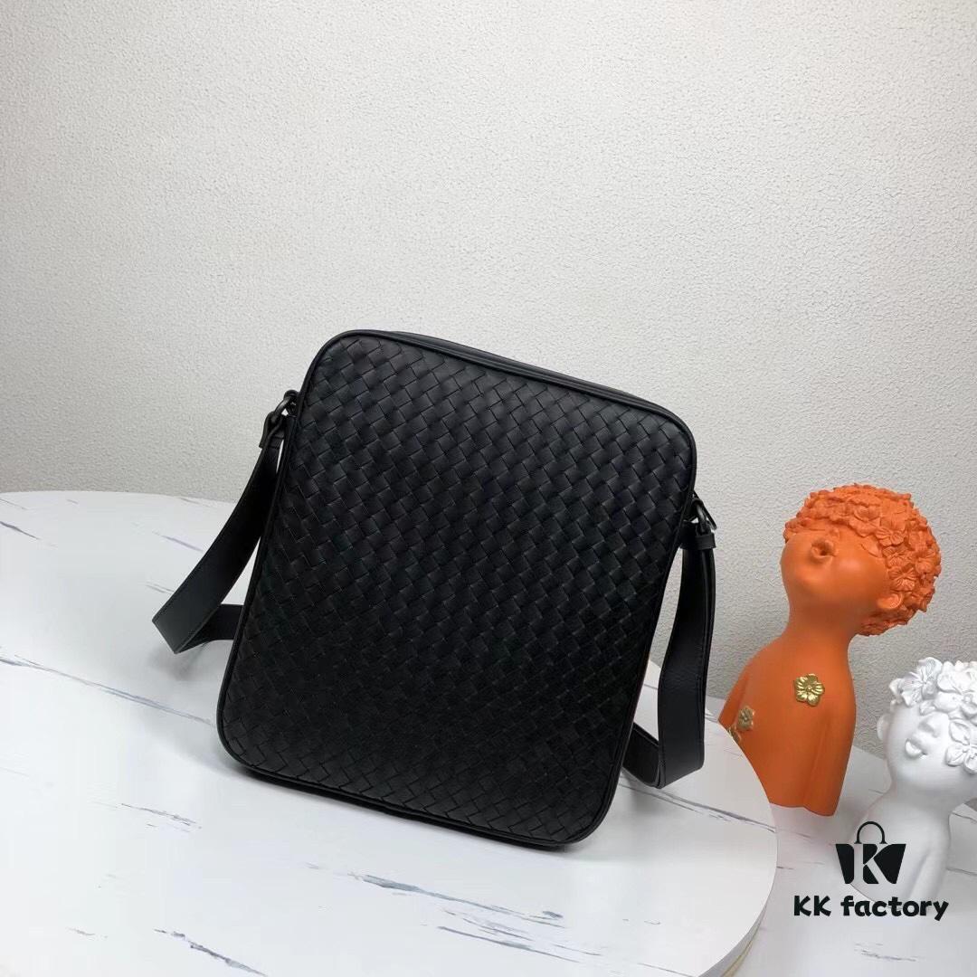 Top-Quality Genuine Wax-Coated Leather Handbag, Original Department Store Specifications, Exquisite Craftsmanship, Unique Design